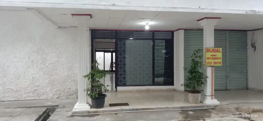 Rumah akses bagus strategis, pinggir jalan besar