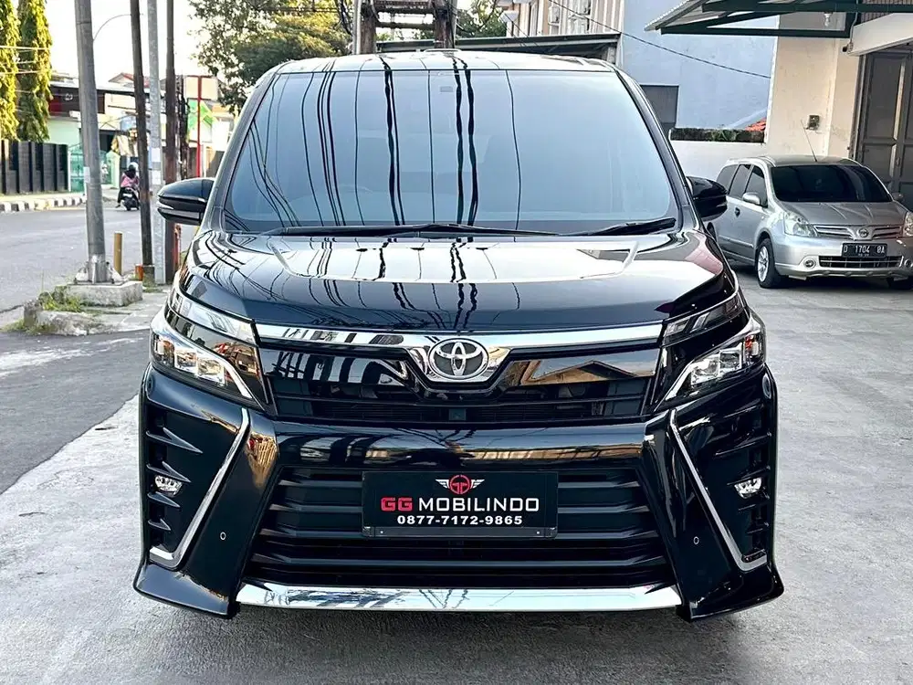 Toyota Voxy 2.0 Automatic Th 2017