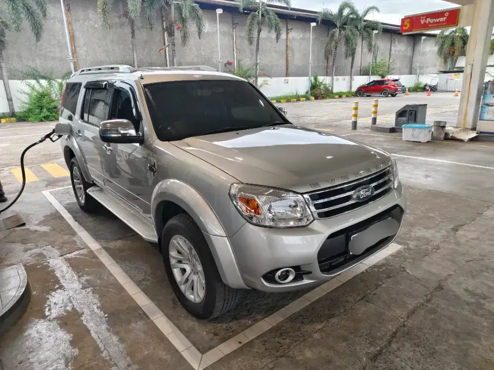 Ford Everest XLT AT Limited Istimewa