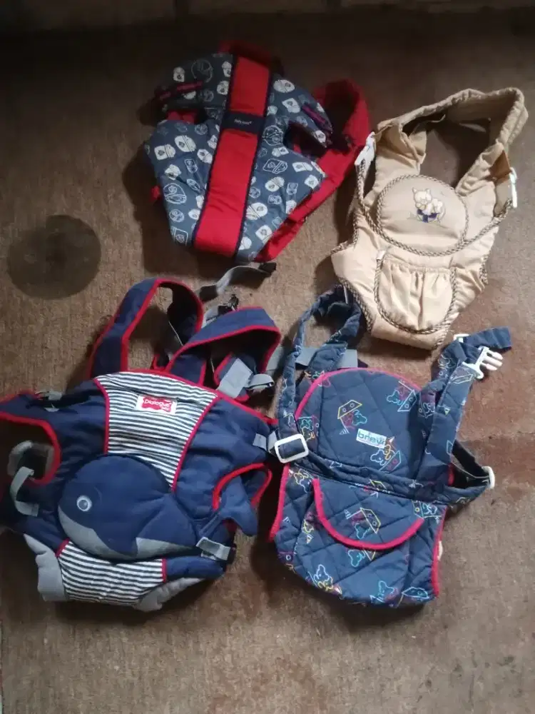 Gendongan bayi ,langsg 4 buah d Kash murah