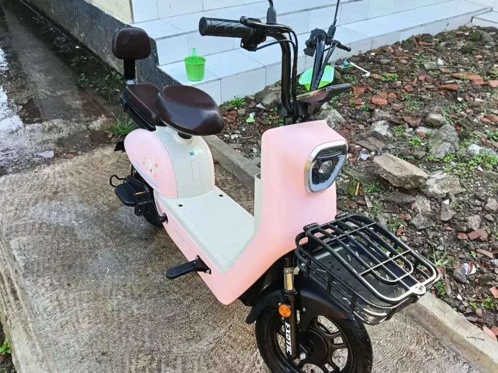 Sepeda listrik EXOTIC mulus