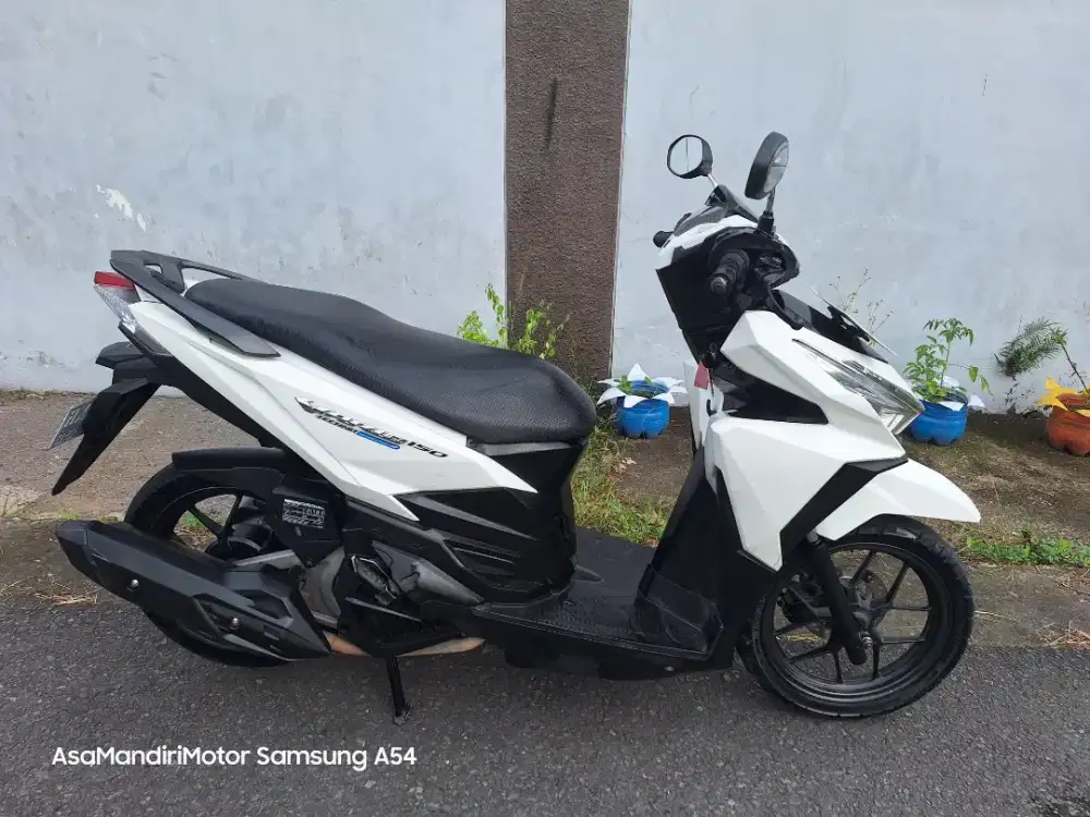 Vario 150 2015 low km bisa cash/kredit syariah angsuran TERMURAH