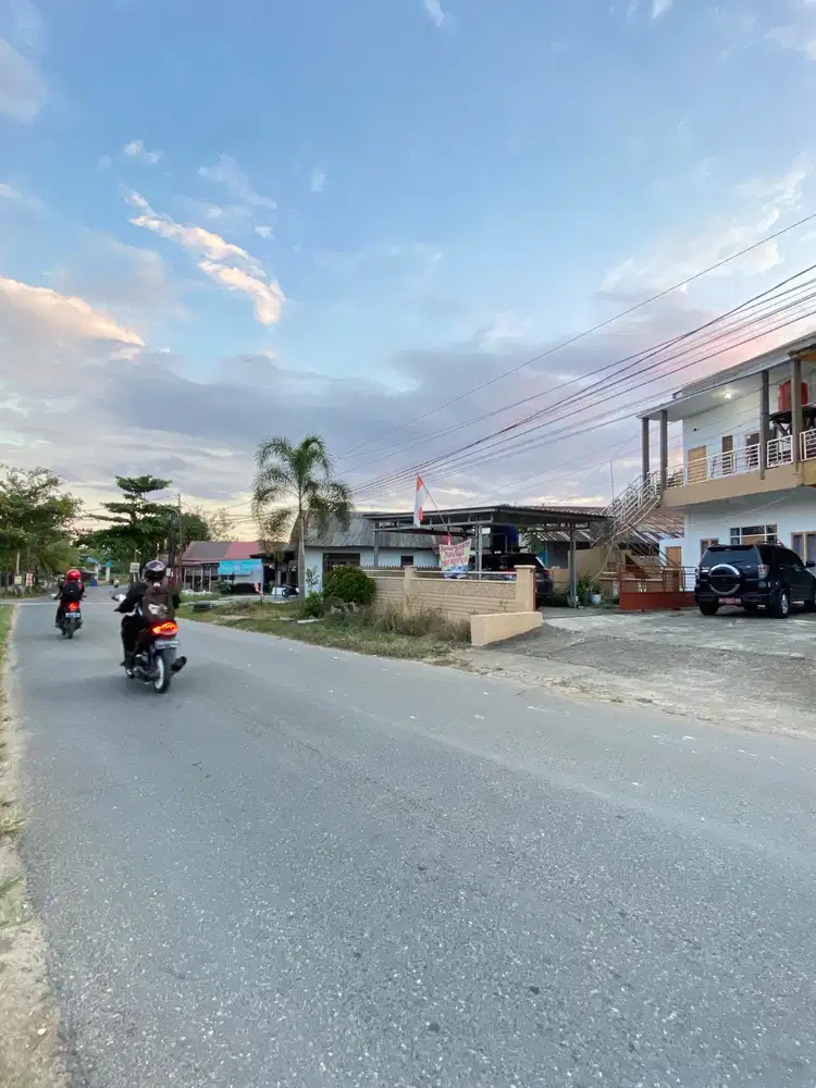 DIJUAL CEPAT RUMAH/RUKO 2 lantai (SHM) banjarbaru (dipinggir jalan)