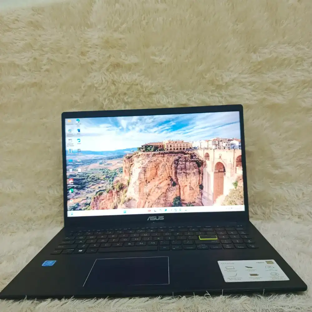 Laptop ASUS E510