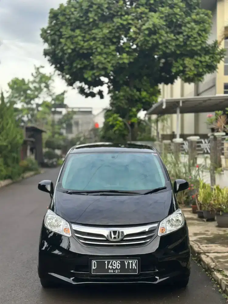 Honda Freed SD 2012