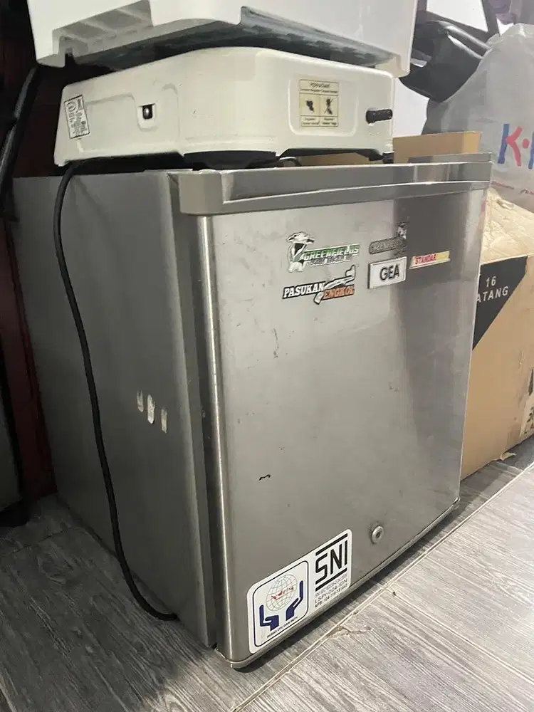 Kulkas Mini Gea