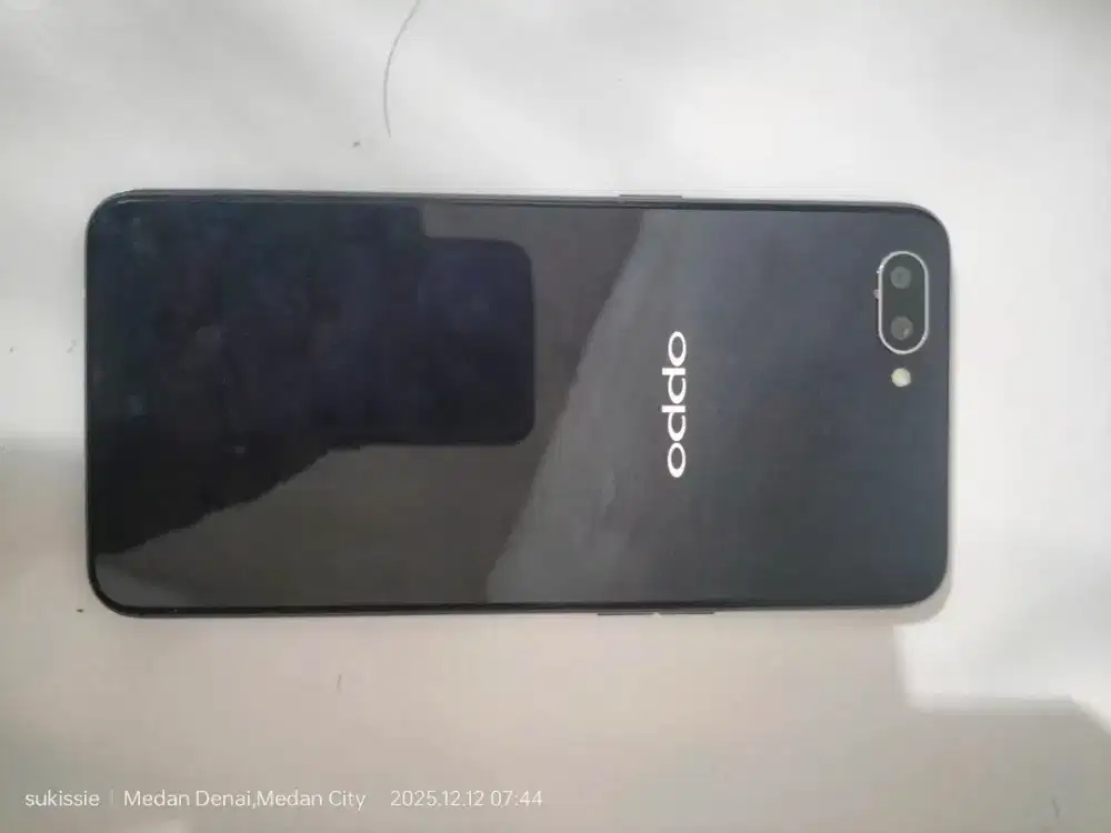 OPPO  A3S  ( BLACK ) unit / batangan
