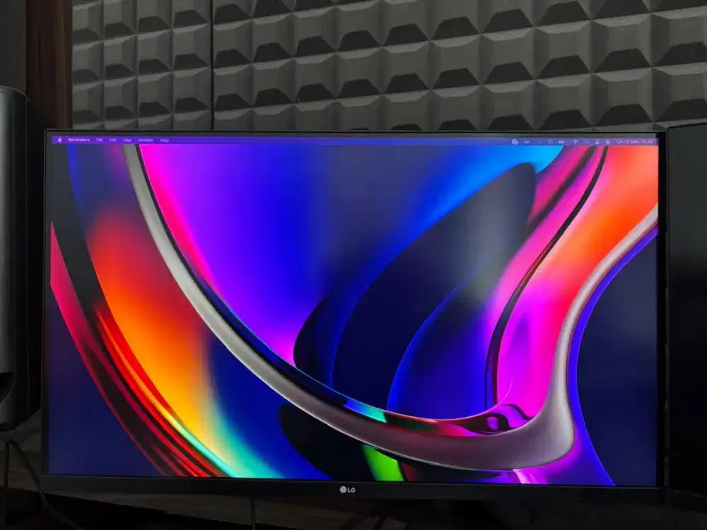 LG 32UN880 4K IPS monitor