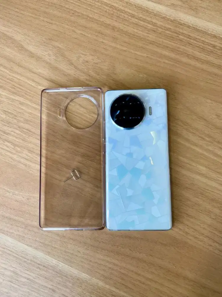 Tecno spark 20 pro+ (256gb)