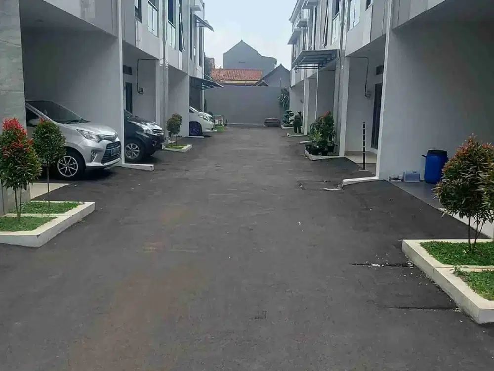 Jual Rumah Baru di cluster sayap Jl jend sudirman Bandung