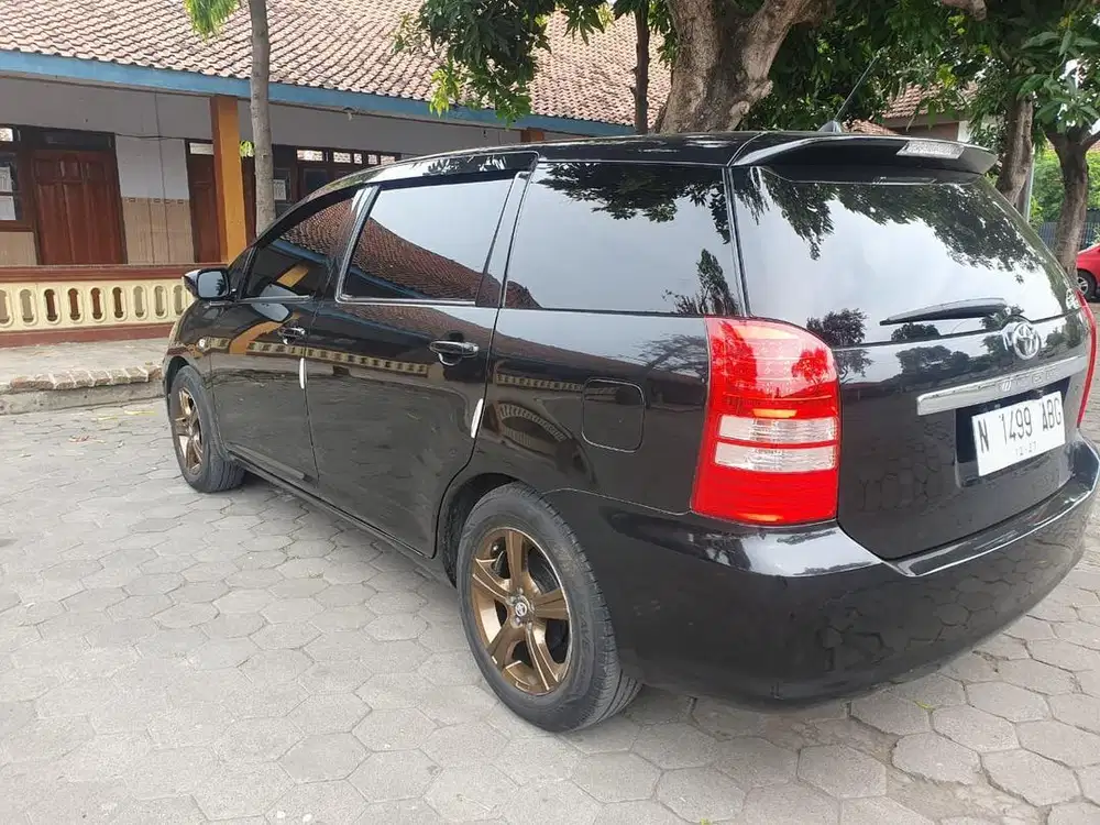 Toyota wish 2004 matic sunroof