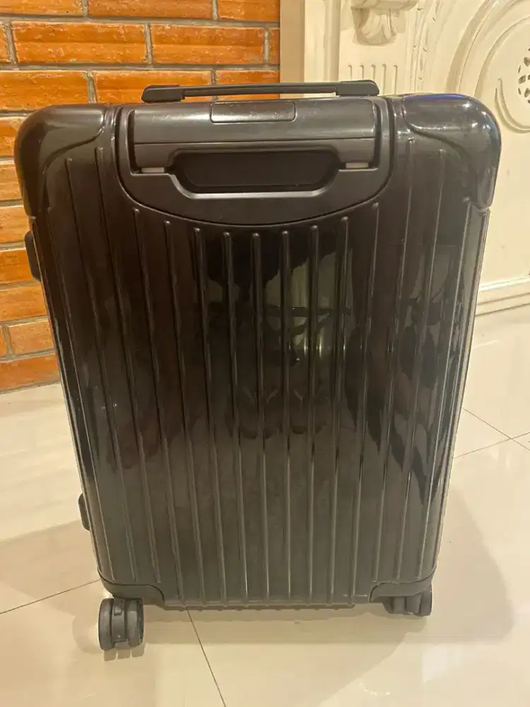 Rimowa Essential Cabin Black
