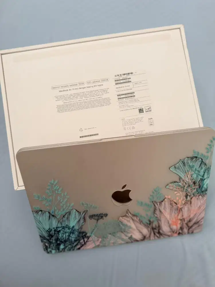 Macbook Air 2024 M3 16/256 GB Mulus Fullset Garansi