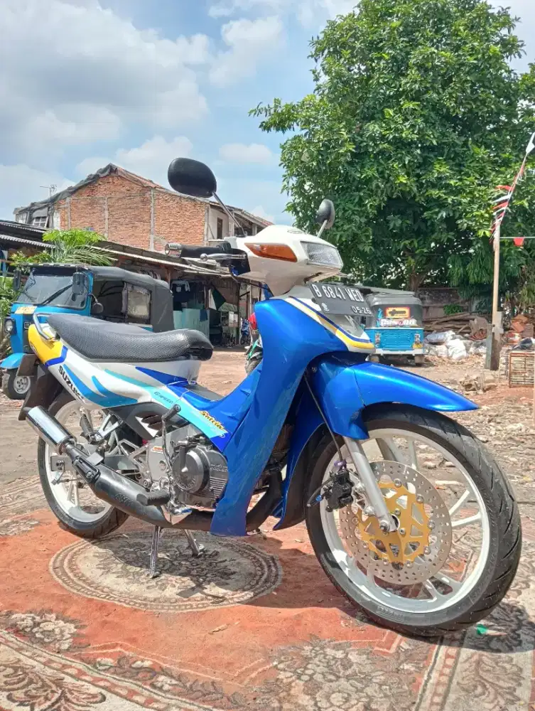 Suzuki satria 2002