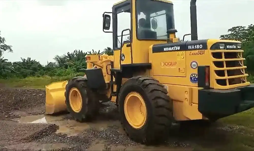 WHEEL LOADER KOMATSU WA180-3