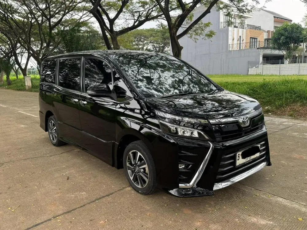 Toyota Voxy 2018 CASH full original tangan pertama