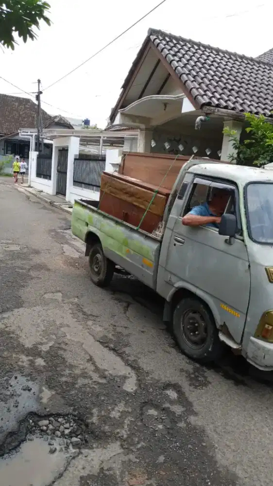 Lemari jati kuat kokoh