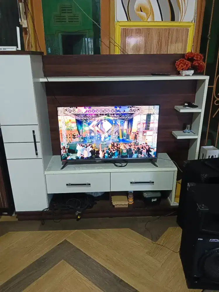 Rak TV dan barang