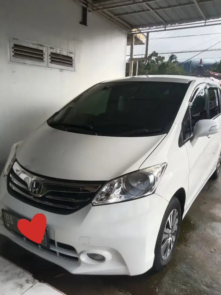 Honda Freed PSD 1500cc at