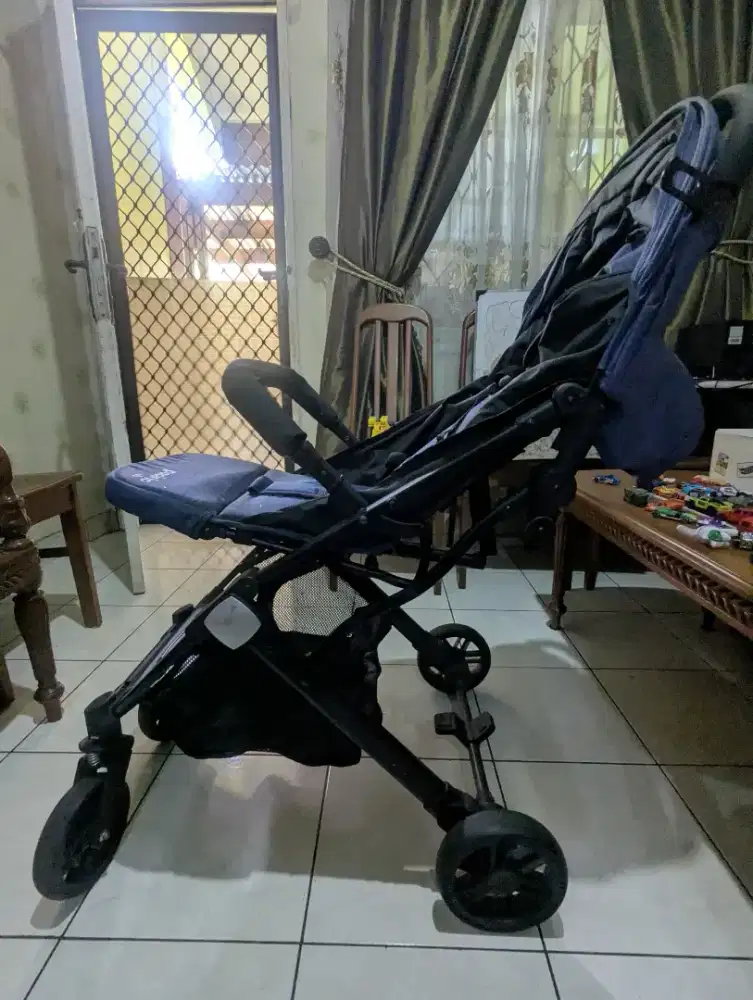 Stroller bekas pakai