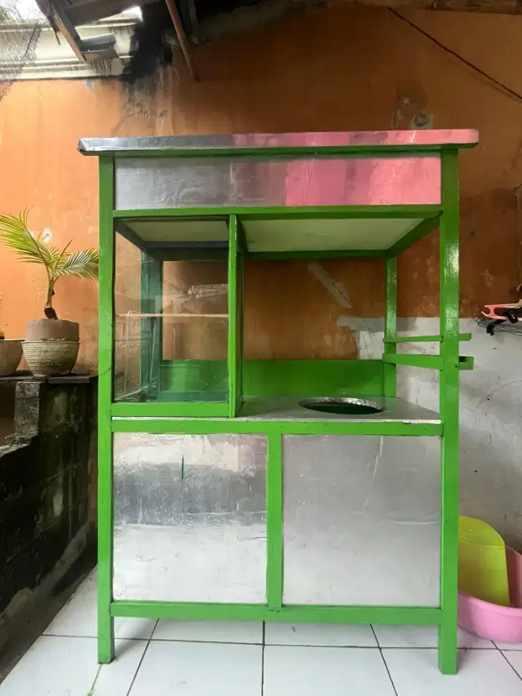 Grobak mie ayam, bakso, somay, batagor dll