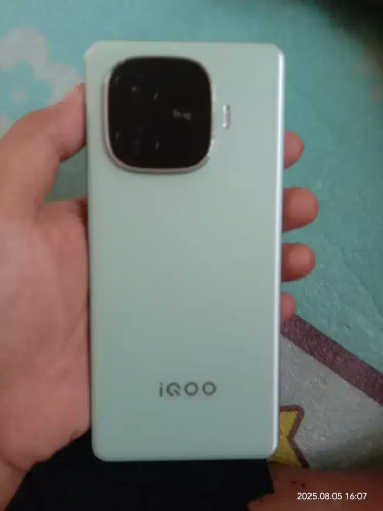 VIVO IQOO Z9 VARIAN 8+8/256