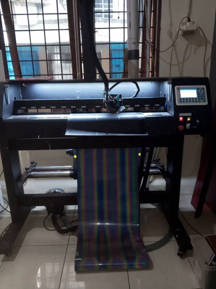 Dijual Mesin Laser Cutting CO2 + Chiller CW5200 – Siap Pakai!