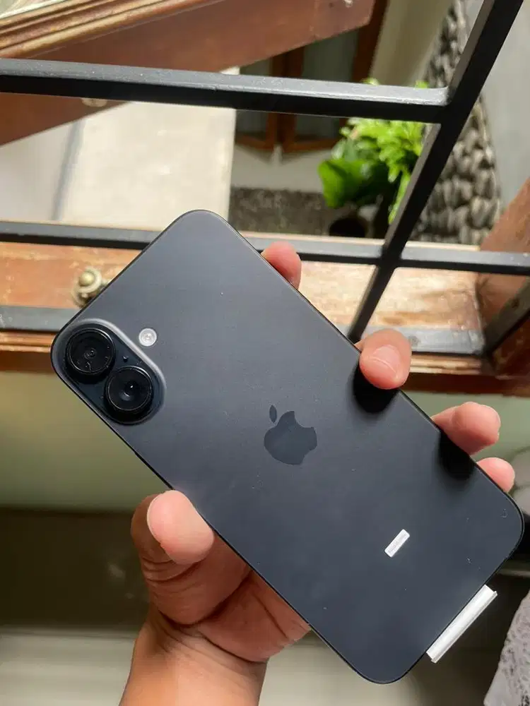 Iphone 16 plus black 128 gb garansi on Cc 4