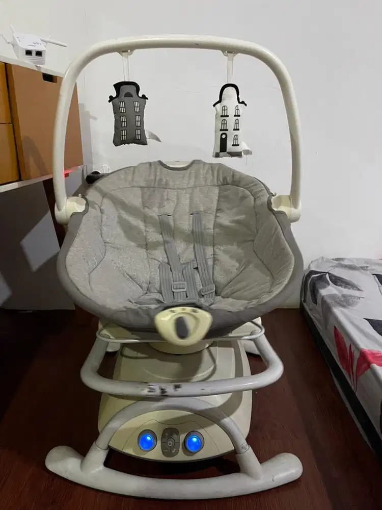 Bouncer joie meet sansa