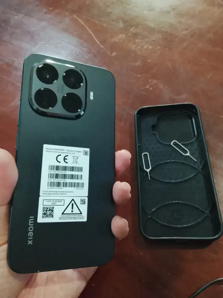 Xiaomi 15T pro black 12/512GB + 16GB