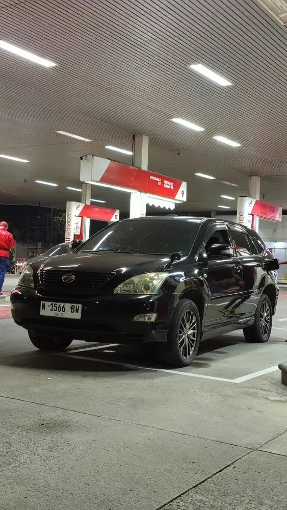 DIJUAL Toyota harrier matic AT 3.0 premium bensin GENAP