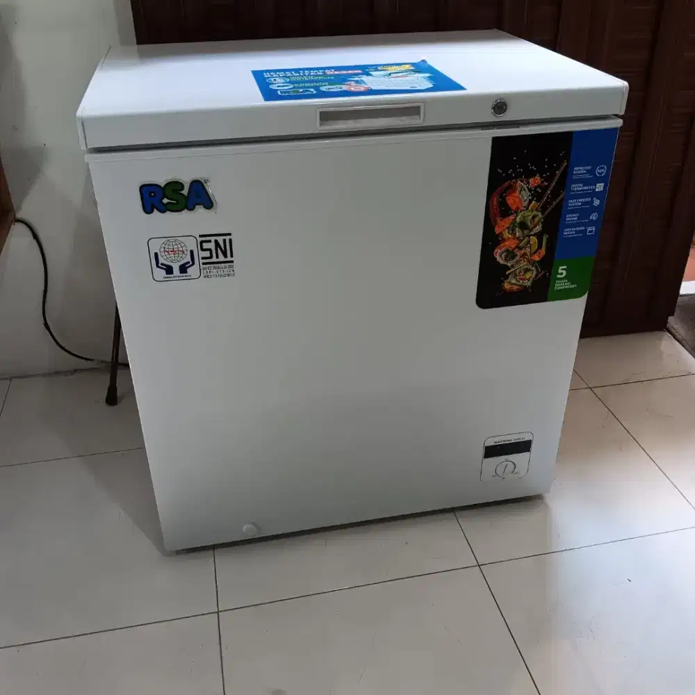 Frezer RCA kondisi masih bagus