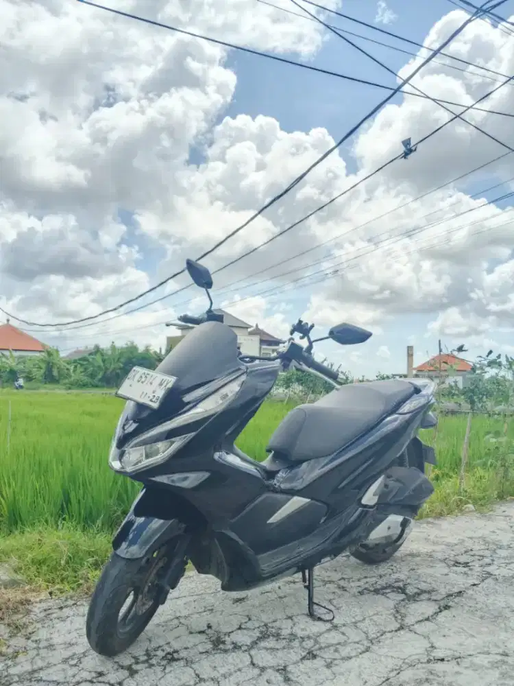 Dijual motor pcx 2018 hitam