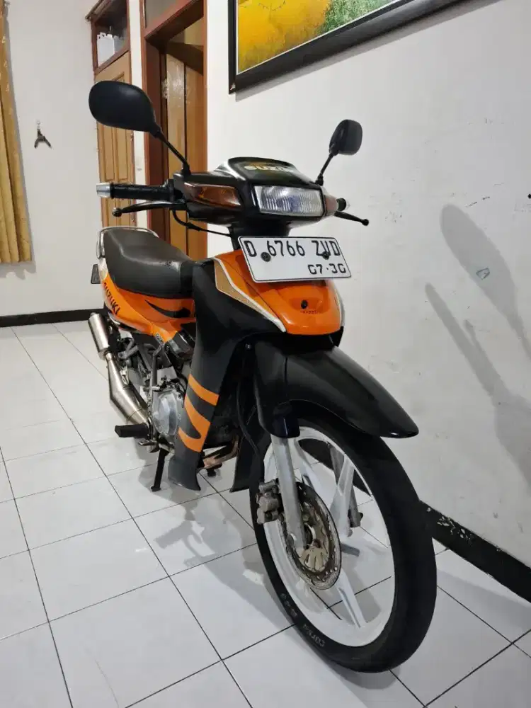 Suzuki satria 2 tak lumba warna orange siap gas