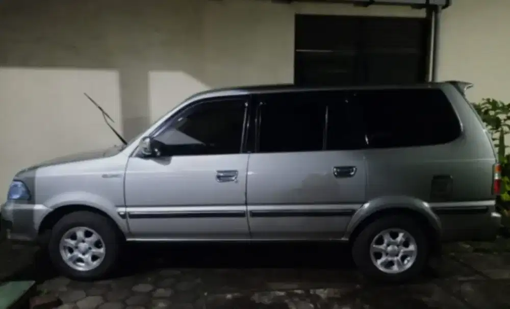 toyota kijang LGX