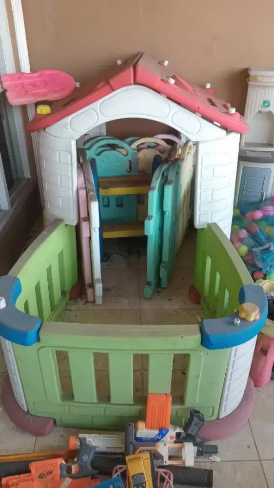 Rumah mandi bola anak