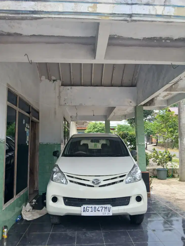 Daihatsu Xenia x 2013