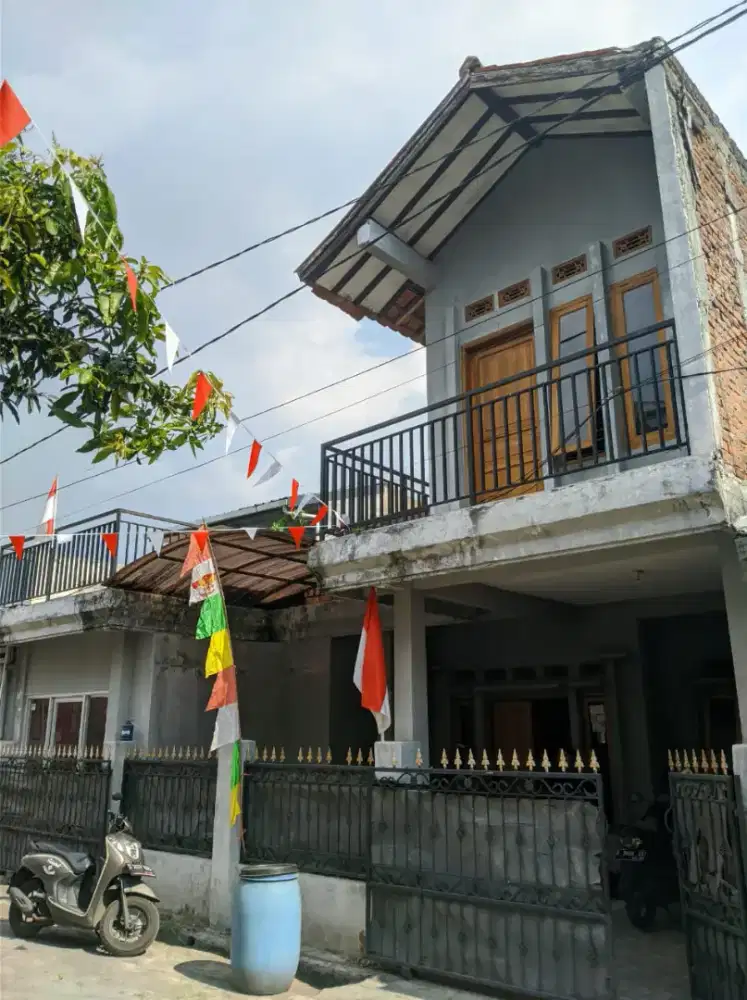 Dijual cepat rumah dalam komplek pakusarakan bandung barat