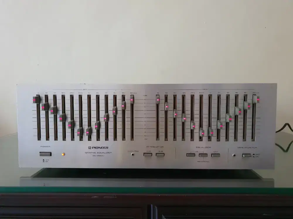 Equalizer pioneer sg-9800 like new