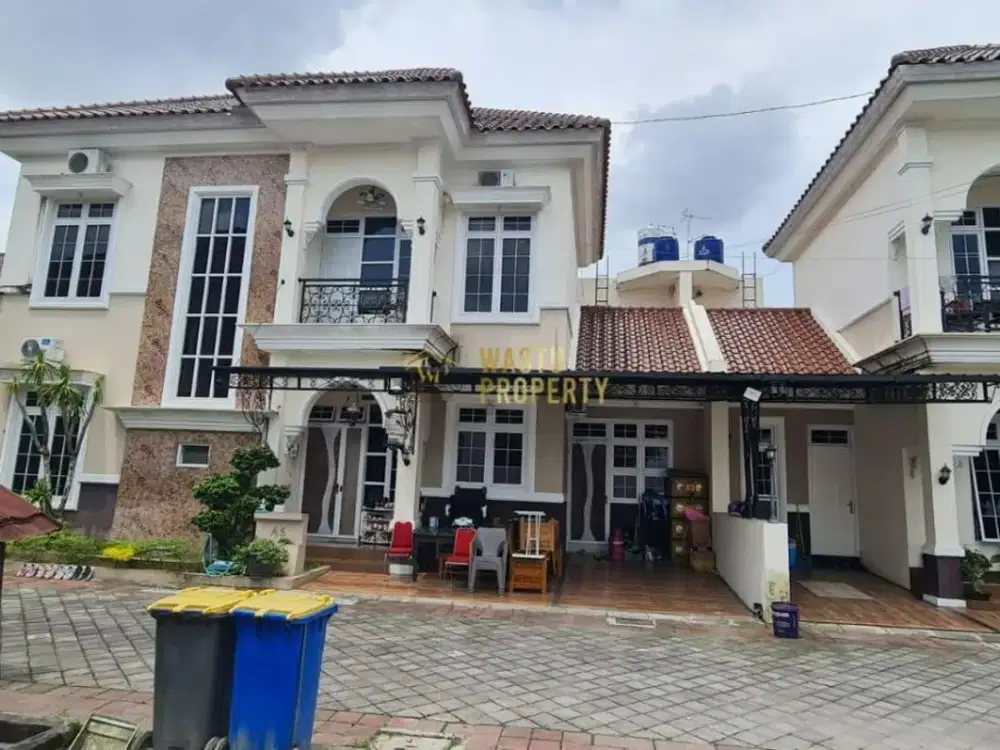 RUMAH CLASIC 2 LANTAI ONE GATE & SECURITY DI BANGUNTAPAN