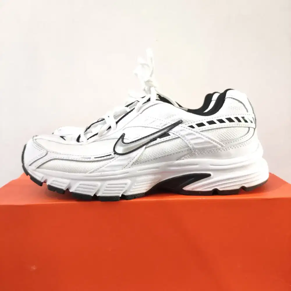 Sepatu Nike Initiator Putih Like New Ukuran 40 | 25.5 cm