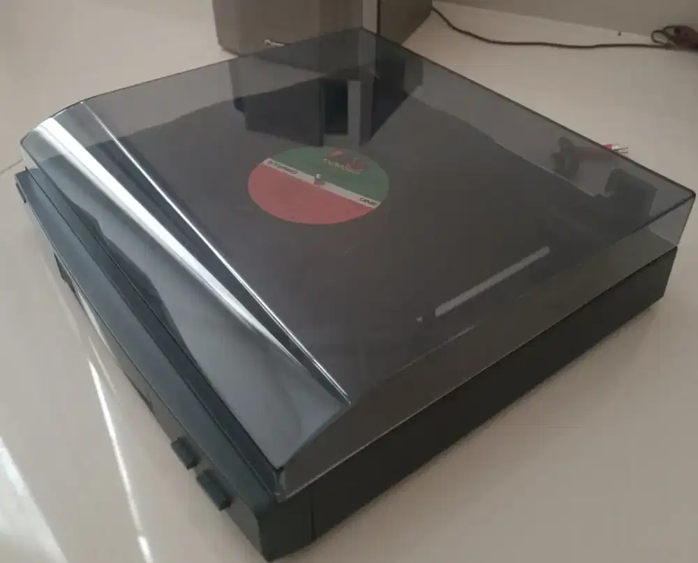 SONY
 Automatic Stereo Turntable System
PS-LX52P SERVO CONTROLLED