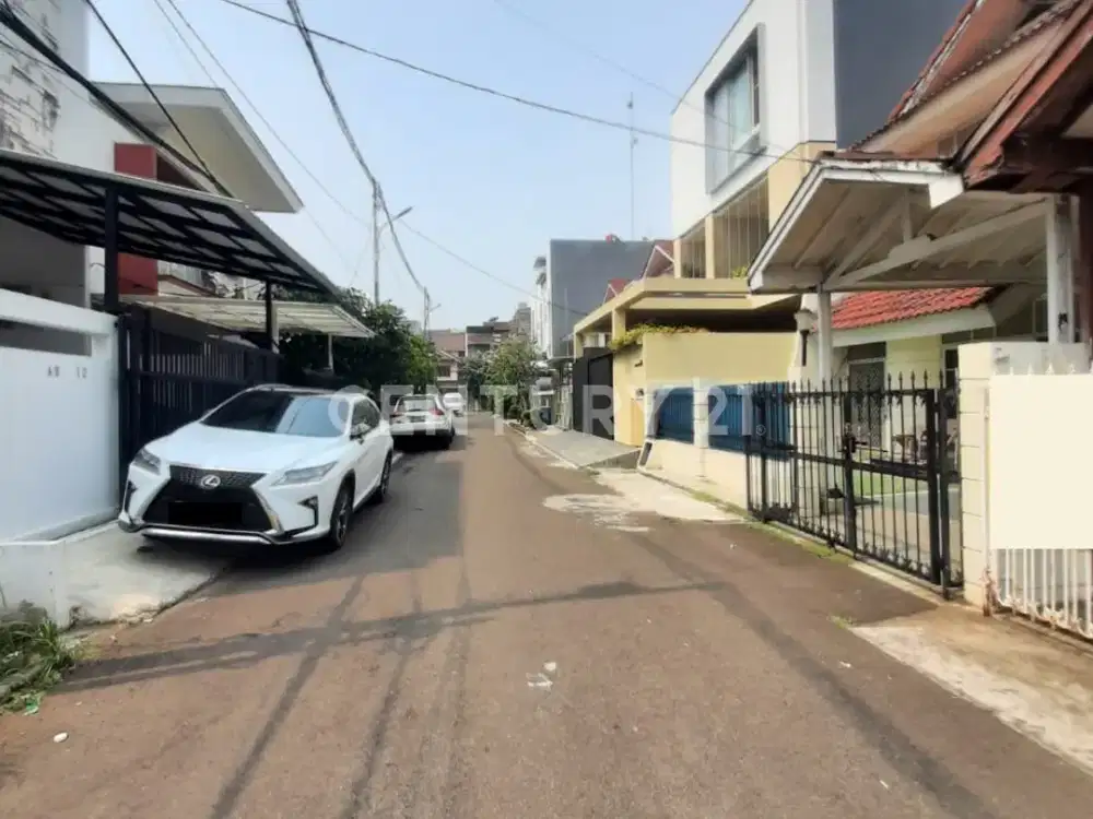Rumah Tua Di Kirana Kelapa Gading Jakarta Utara
