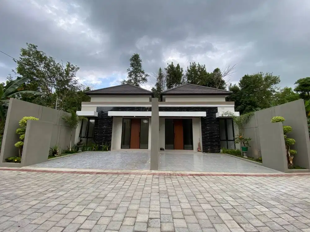 RUMAH MEWAH DEKAT KAMPUS UII JL KALIURANG KM 12 SLEMAN