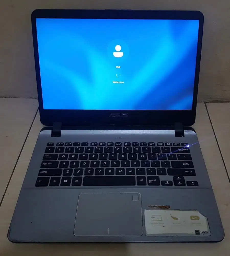 Laptop asus 8/128gb