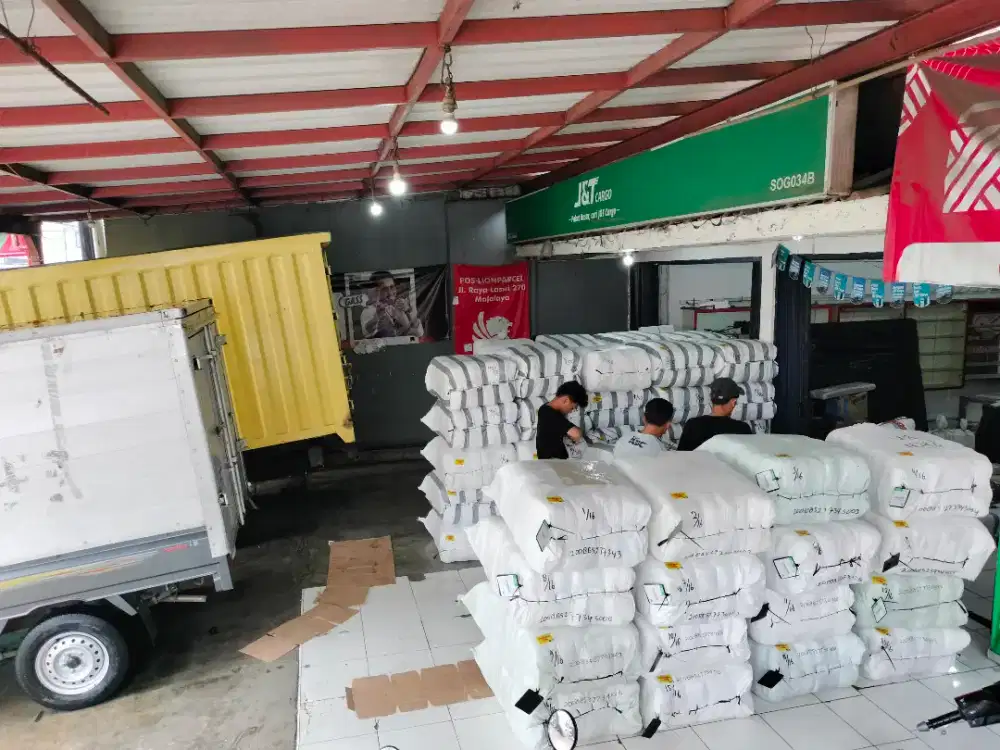 Admin Outlet JNT CARGO