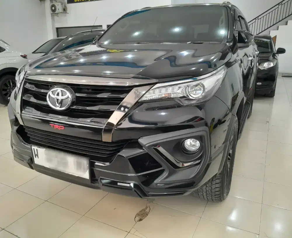 Toyota Fortuner VRZ TRD 2020 Hitam Automatic