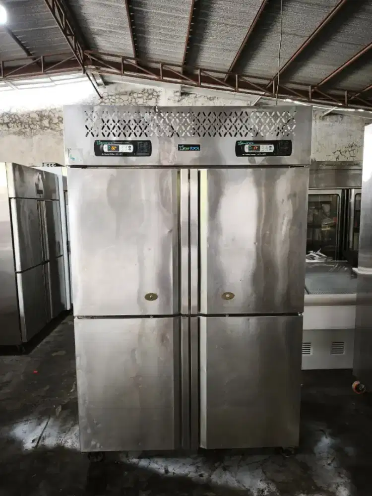 Upright 4 pintu Starcool  kombinasi chiller&freezer

Hrg 8jt