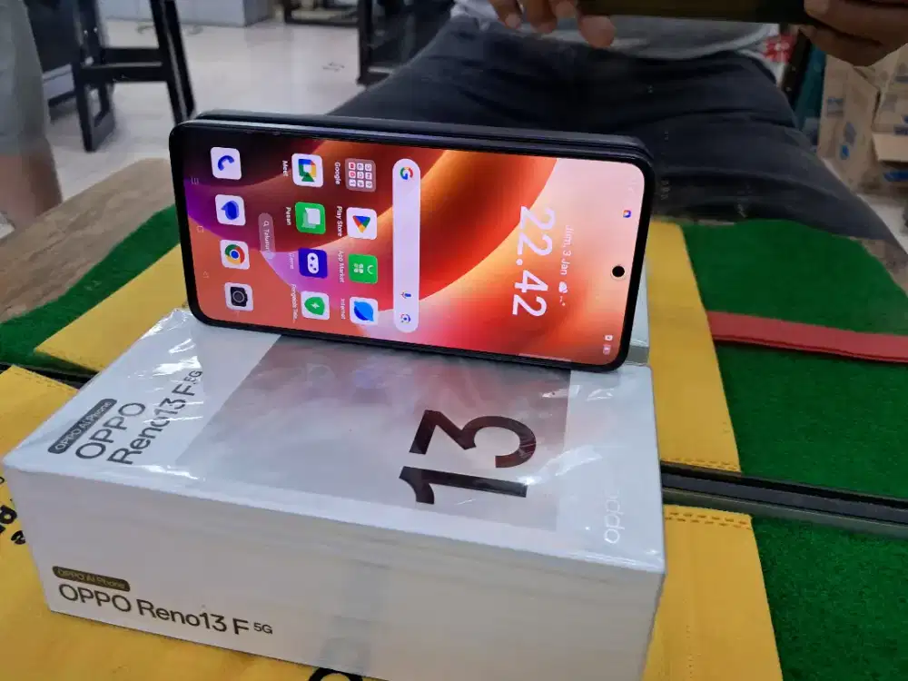 OPPO Reno 13 F 5G Ram 12 /256 gb lengkap gransi activ