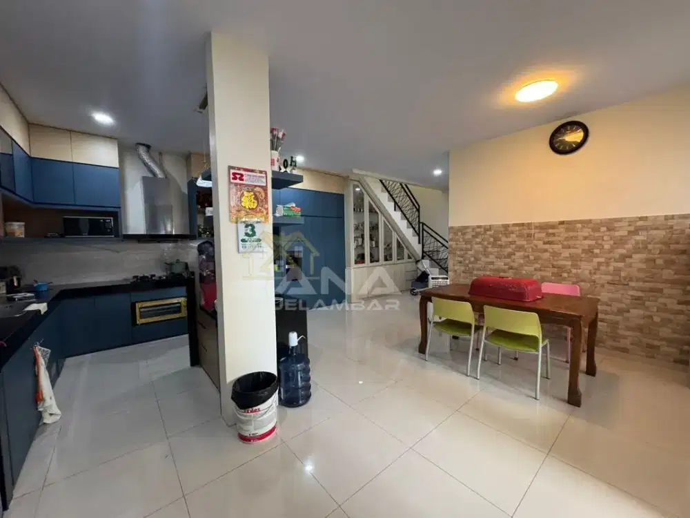 ANA RUMAH SEMI FURNISHED UK 9X15M DI KOMP KAVLING POLRI JELAMBAR ka